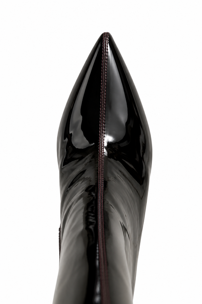 Lack-Stiefelette in Brown